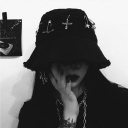 Icône du serveur 𝖳𝖮𝖪𝖸𝖮 : 𝐁𝐥𝐚𝐜𝐤 𝐚𝐧𝐝 𝐰𝐡𝐢𝐭𝐞